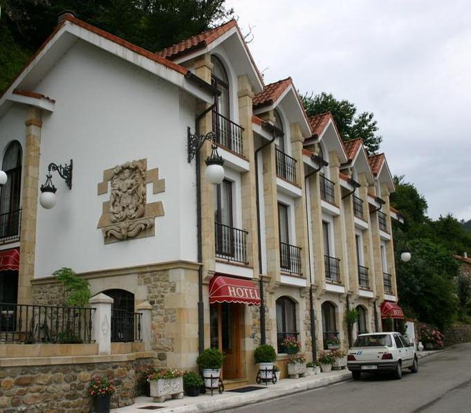 Hotel De Borlena Εξωτερικό φωτογραφία